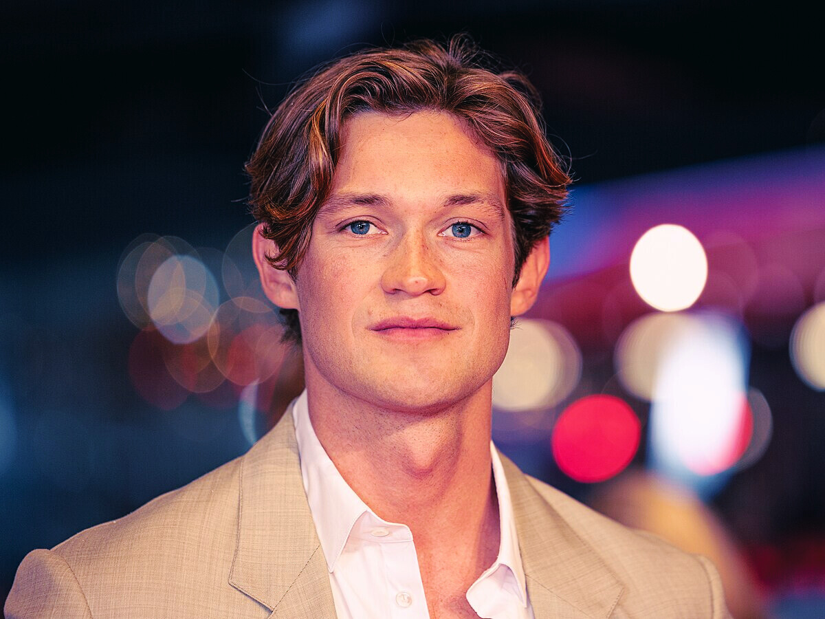 Die besten Filme und Serien von Damian Hardung im Überblick